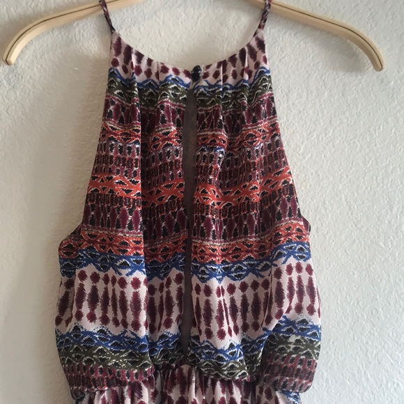 Size small sun dress with key whole back - Picture 3 of 3
